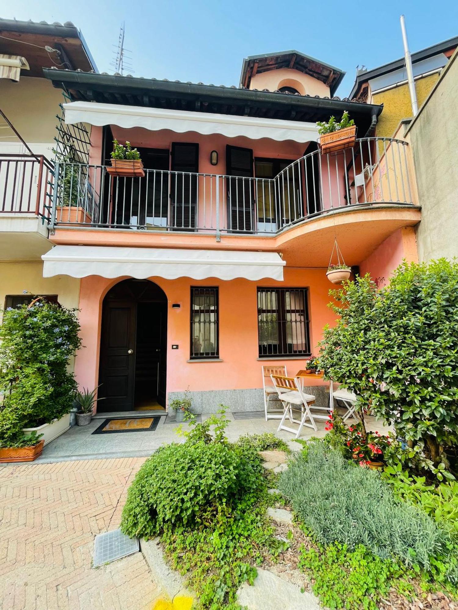 Casa Caroli - intera casa ad Alba, LANGHE UNESCO Exterior foto